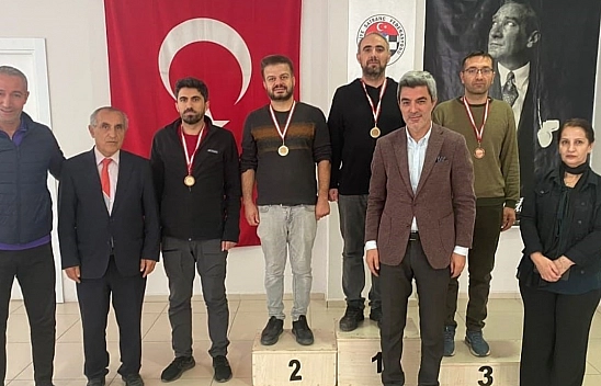 Malatya'da Öğretmenler Günü Satranç Turnuvası Büyük İlgi