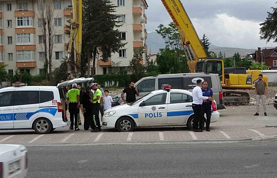 Malatya'da otomobil yayalara çarptı 2 yaralı