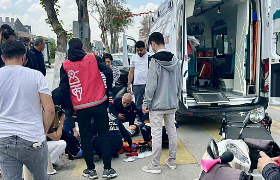 Malatya'da yolun karşısına geçmek isterken araba çarptı