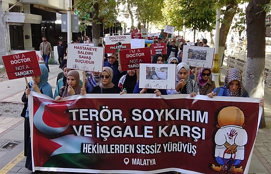Malatya'da Sağlık Çalışanlarından Gazze'ye 'Sessiz Yürüyüş' Desteği