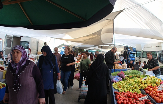 Malatya'da sebze fiyatları yüz güldürdü, meyve tezgâhları cep yaktı: Peki, pazarda sebze meyve fiyatları ne kadar?