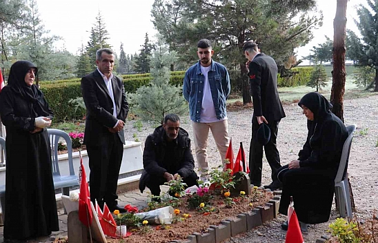 Malatya'da ilk ziyaret şehitliğe!