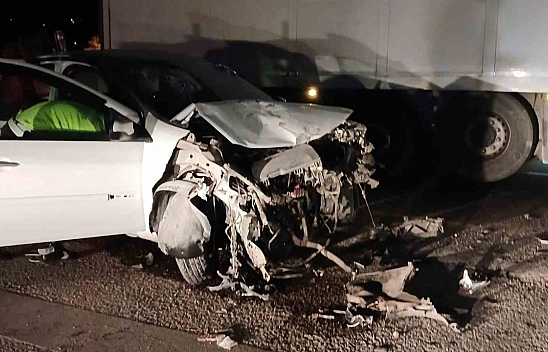 Malatya'da tır ile otomobil çarpıştı: 3 yaralı