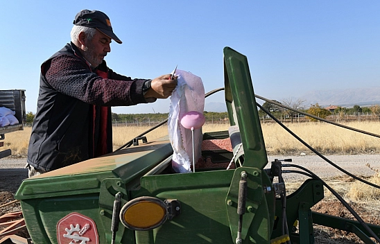 Malatya'da Tohum Toprakla Buluştu: Üreticilere Ücretsiz Dağıtılacak!