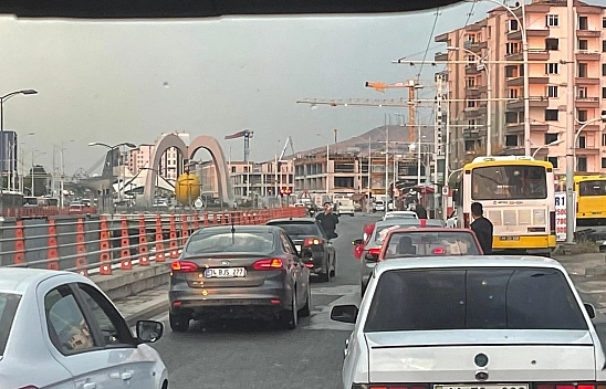 Malatya'da Trafik Terörü..! Düğün Konvoyları…