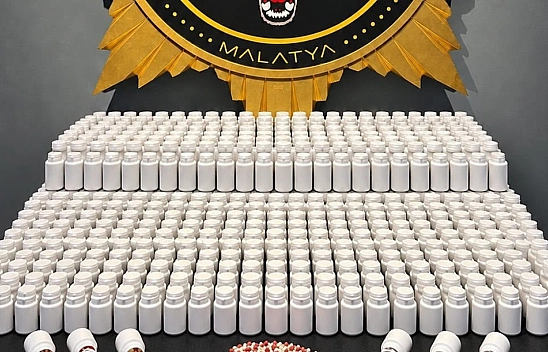 Malatya'da sokak satıcılarına operasyon: 46 bin 189 sentetik hap ele geçirildi