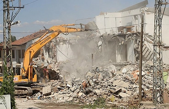 Malatya'da yıkımlar bitmeyecek|26 ay sonra yeni ihale…