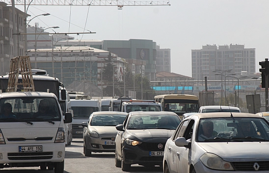 Malatya'da yol kapatan yandı: Ehliyet ve araç elden gidecek!