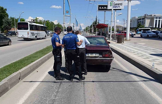 Malatya'da yolcu otobüsü ile otomobil çarpıştı: 5 yaralı