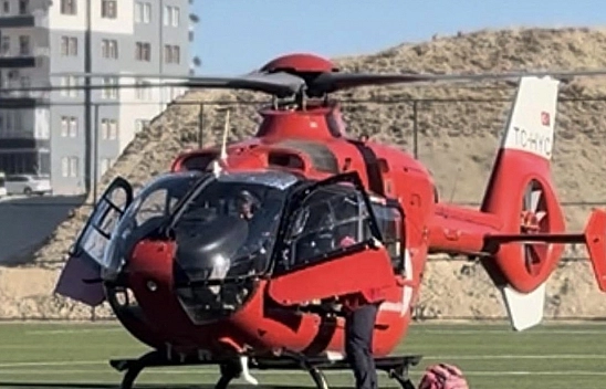 Ambulans helikopter 75 yaşındaki hasta için havalandı