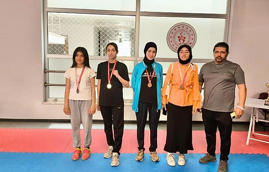 Malatya'da düzenlendi: Madalyaları komşu topladı!