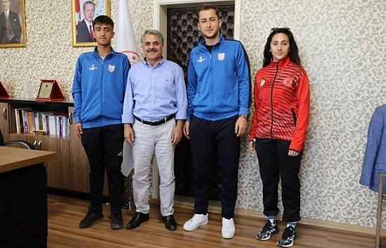 Kriket sporcularına milli davet