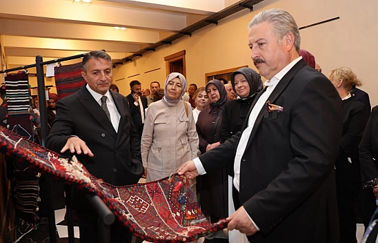 Malatya'dan Kayseri'ye uzanan kültür: 120 yıllık heybeler sergilendi
