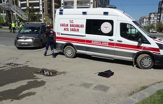 Malatya-Elazığ yolunda feci kaza: Anne ve 2 çocuğa otomobil çarptı