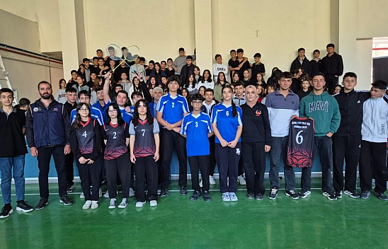 Malatya Emniyeti'nden örnek proje: Gençler sporla bütünleşti