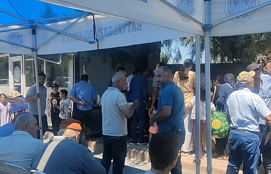 Malatya İş İnsanları Platformu'ndan aşure ikramı