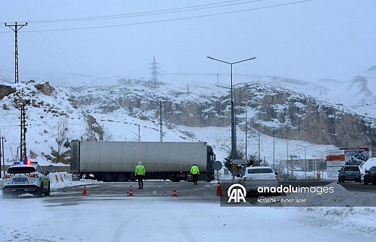 Malatya-Kayseri yolu ulaşıma kapandı
