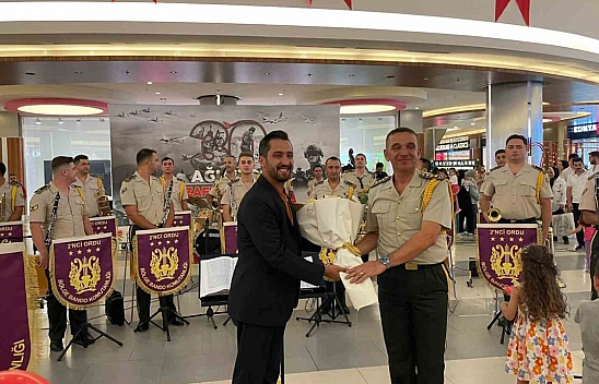 Malatya Park AVM'de Zafer Coşkusu