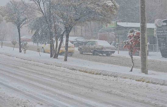 Malatya'da O Yol Kapandı! Vali, Sürücüleri Uyardı!