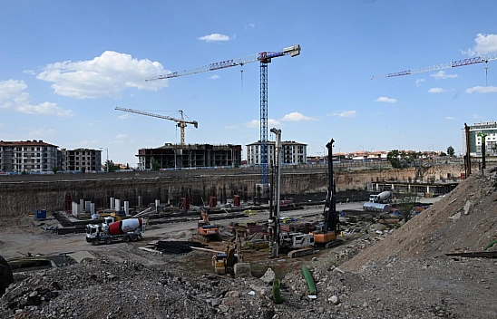 Malatya'ya dev proje: 60 kilometre kazıkla sağlamlaştırıldı | 735 bağımsız bölüm, 3 otel ve dev otopark!