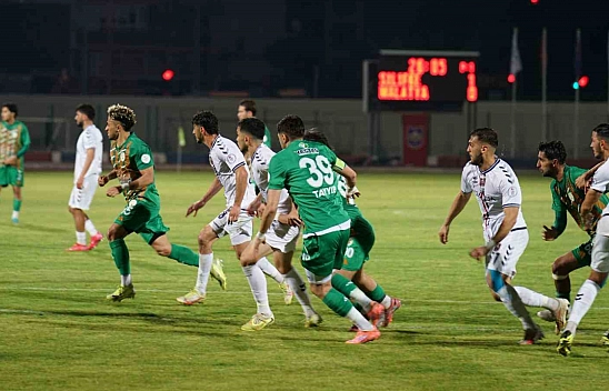 Yeşilyurtspor yarı finalde