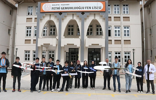 Malatyalı liseliler model uçakla TEKNOFEST'e katılacak