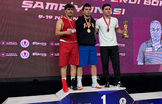 Malatyalı Özgenel gümüş madalyayla döndü