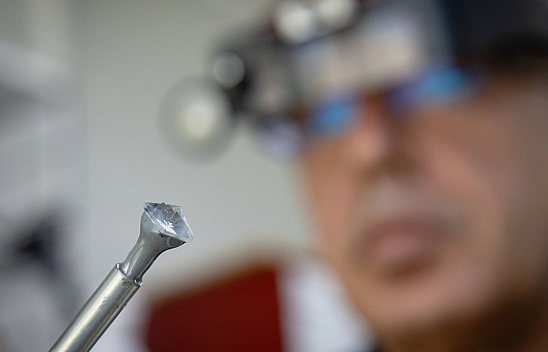 Malatyalı usta, doğal taşlarda sanatını dünyaya taşıyor