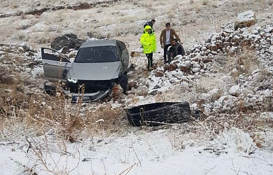 Malatyalılar hazırlıksız yakalandı: Kar yağışı kazaya yol açtı!