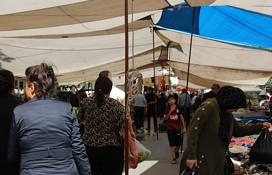 Malatyalılar Semt Pazarlarına yöneliyor! Peki, Meyve ve Sebze Ne Kadar? Fiyatlar Düştü Mü? İşte Güncel Cuma Pazarı Fiyatları...