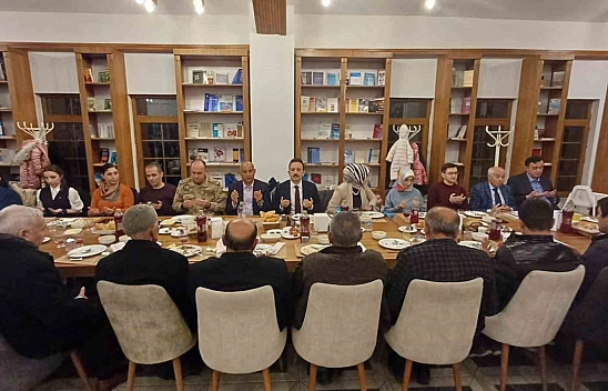 Muş'ta şehit aileleri iftarda bir araya geldi