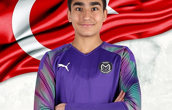 Manisa FK'da 3 genç oyuncuya milli davet