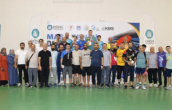 Masa Tenisi Dostluk Ligi'nde kupalar sahiplerini buldu: 100'den fazla sporcu Malatya'da buluştu