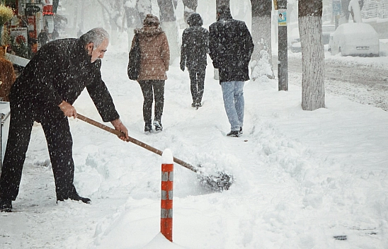 MGM'den 'sarı kod' alarmı: Malatya için çığ, don ve kuvvetli kar uyarıları peş peşe geldi...