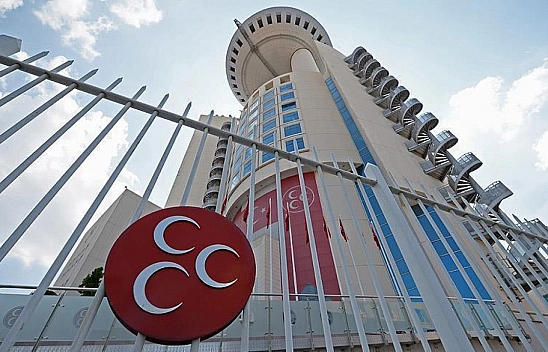 MHP'de Neler Oluyor? İstanbul ve 39 İlçe Birden Feshedildi!