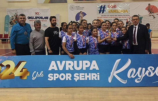 Kayseri'nin kızları şampiyon!