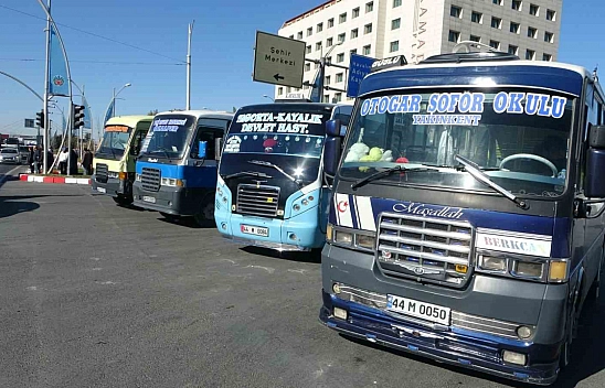 Malatya'da Cezalara Tepki! Trafiği Kilitlediler...!