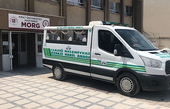 Motosiklet yayaya çarptı: 2 kişi hayatını kaybetti