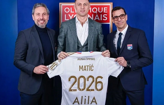 Dünya bu transferi konuşuyor! O isim Lyon'a transfer oldu