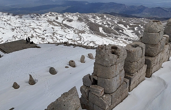 Nemrut Dağı sezonun ilk ziyaretçilerini ağırladı