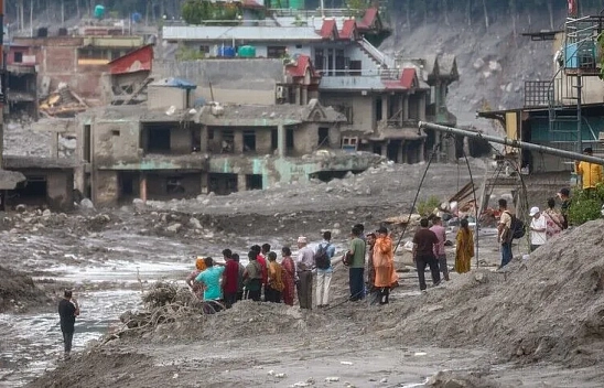 Nepal'deki selde hayatını kaybedenlerin sayısı 903'e yükseldi