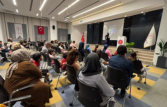 Nilüfer Zontul Aktaş'tan gençlere çağrı: 'Kendinize bir alan açın, ruhunuz dinlensin'