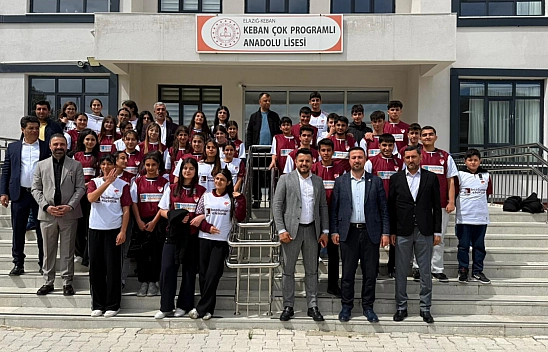 Öğrencilere Elazığspor forması dağıtıldı