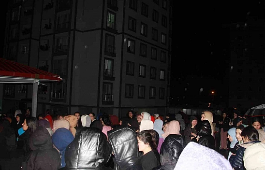 Öğrenciler 'düştüğünü' sanıp panik yaşadı