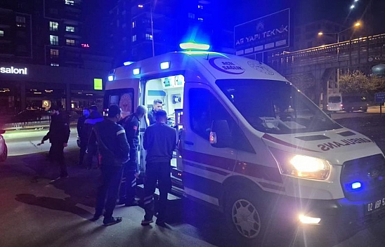 Otomobil ile motosiklet çarpıştı: 1 yaralı