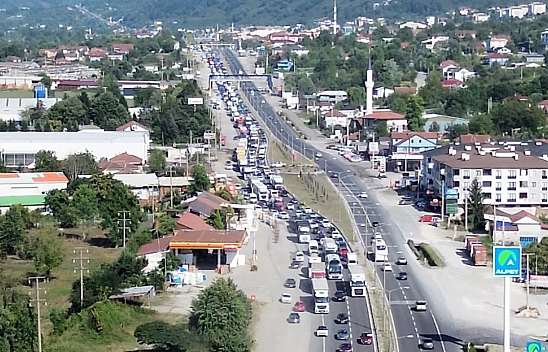 Yol Çalışması Trafiği Felç Etti.