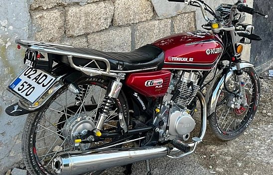 Park halindeki motosiklet çalındı