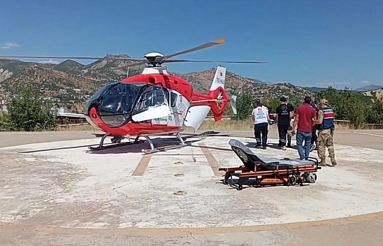Parmaklarından yaralanan kadın, ambulans helikopterle Malatya'ya sevk edildi