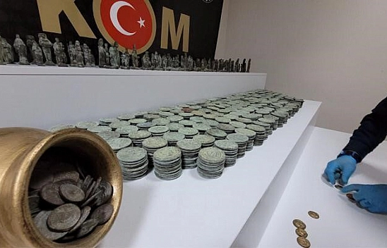 Polisten tarihi eser kaçakçılığı operasyonu