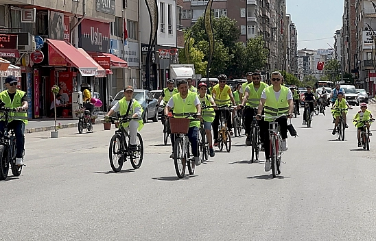 Sağlıklı yaşam için pedal çevirdiler